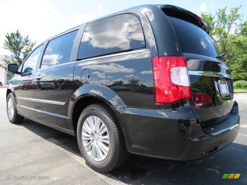 2014 Town & Country Limited - Brilliant Black Crystal Pearl / Dark Frost Beige/Medium Frost Beige photo #2