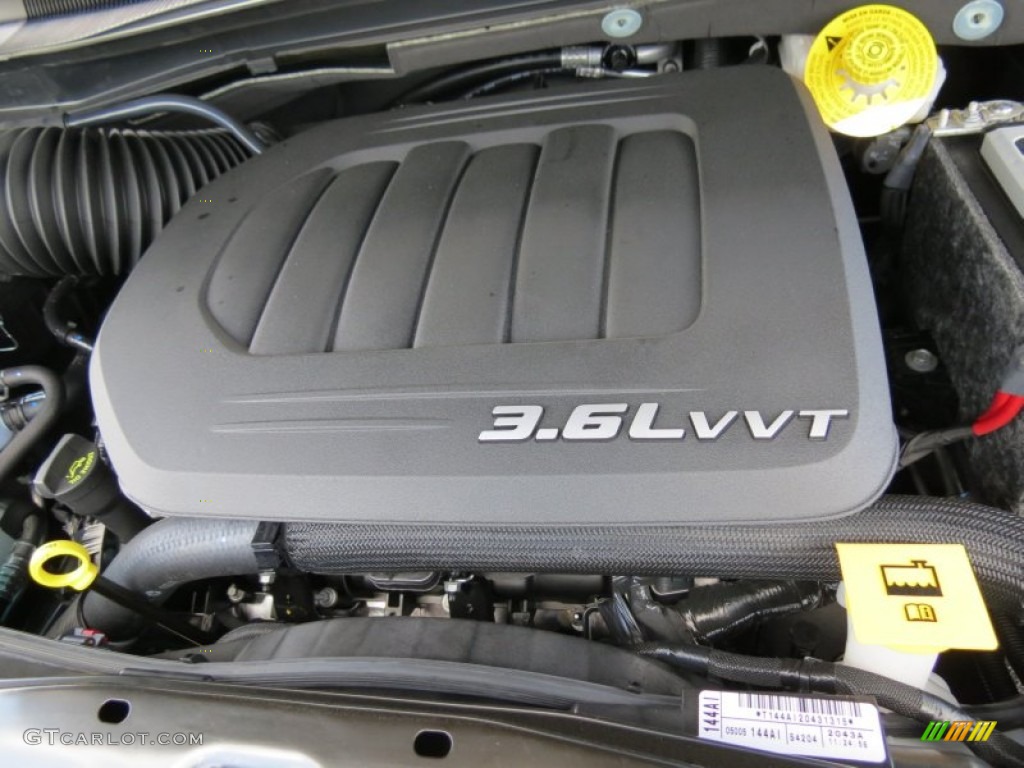 2014 Chrysler Town & Country Limited 3.6 Liter DOHC 24-Valve VVT V6 Engine Photo #84911023