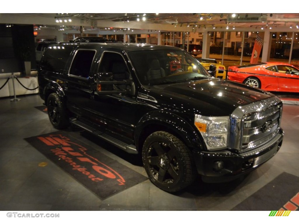2005 Excursion XLT - Black / Medium Flint photo #49