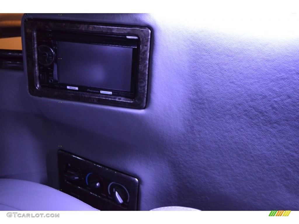 2005 Excursion XLT - Black / Medium Flint photo #51