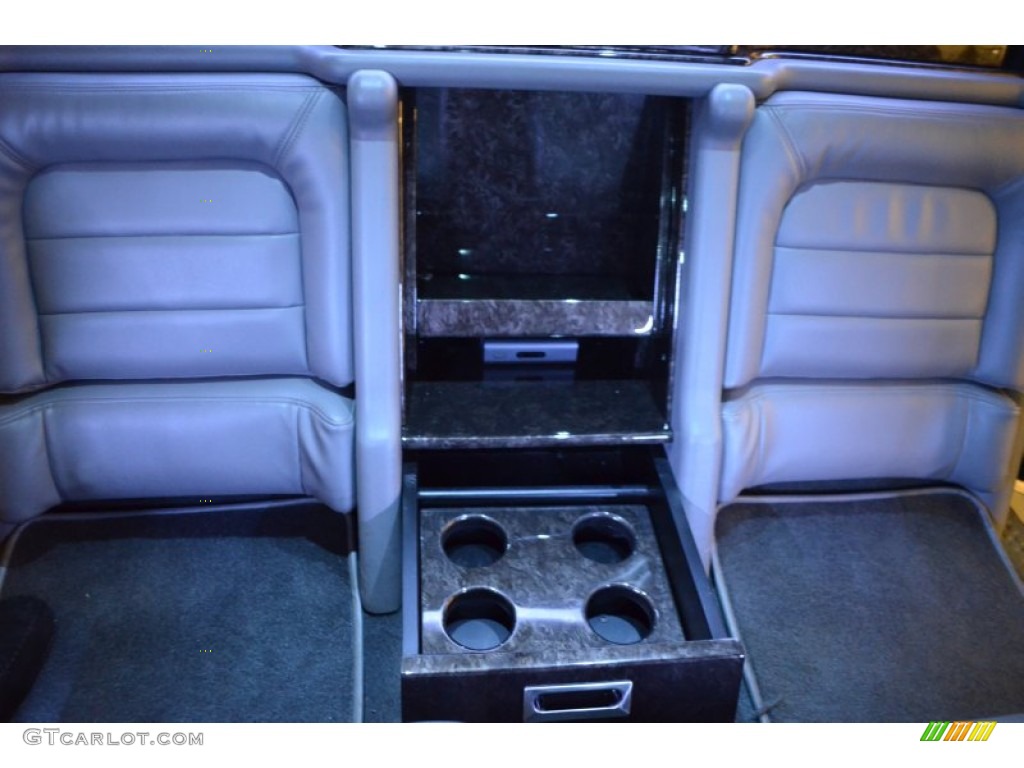 2005 Excursion XLT - Black / Medium Flint photo #52
