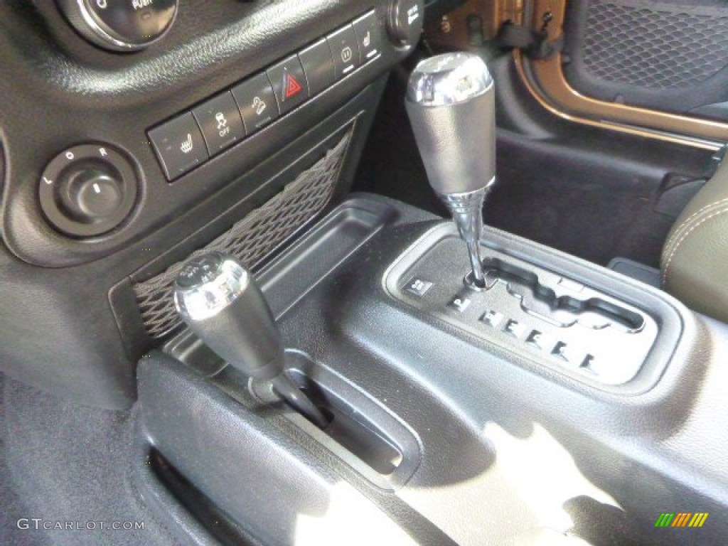 2011 Jeep Wrangler Sahara 70th Anniversary 4x4 4 Speed Automatic Transmission Photo #84911456