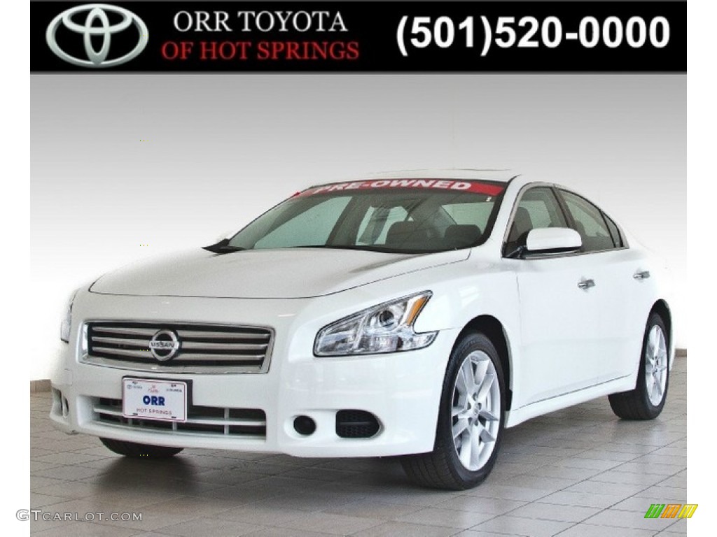 Pearl White Nissan Maxima