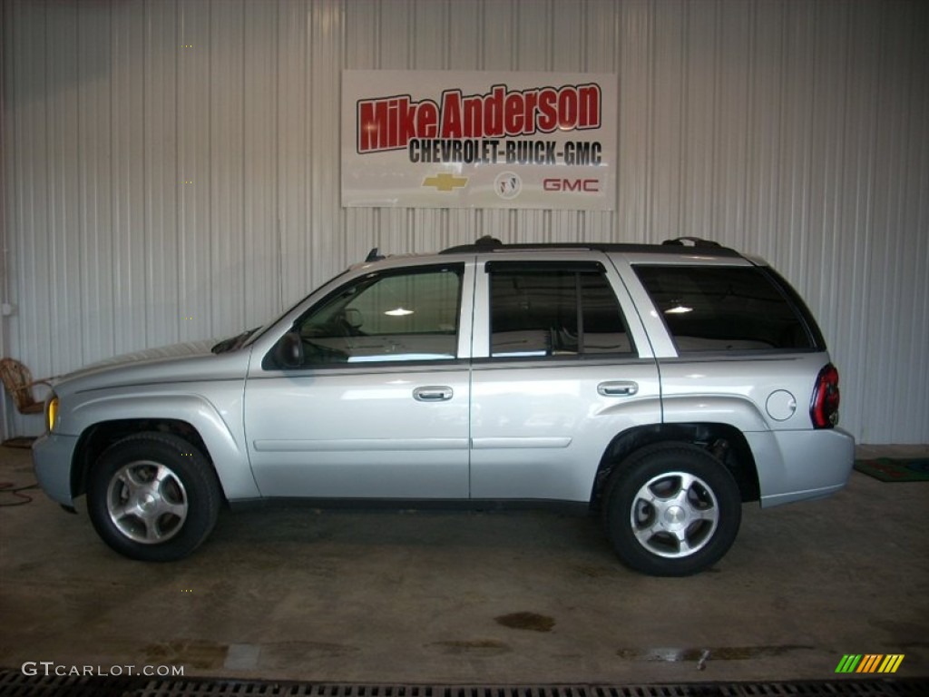 2008 TrailBlazer LT 4x4 - Moondust Metallic / Light Gray photo #2
