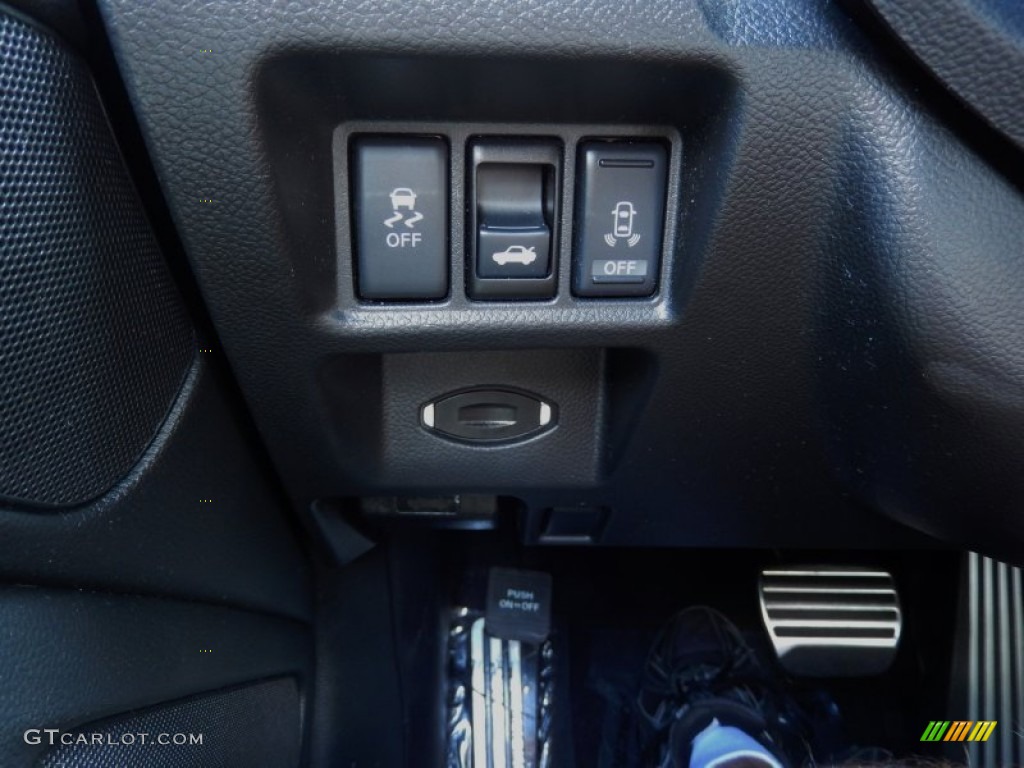 2011 Infiniti G 37 S Sport Convertible Controls Photos