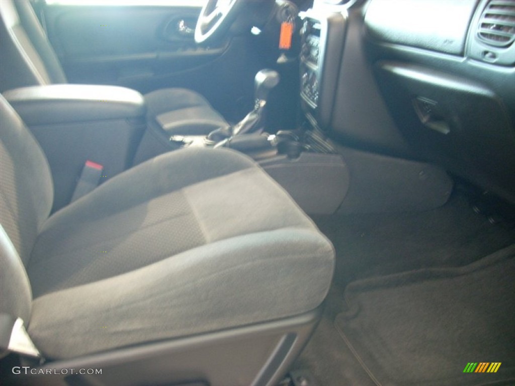 2008 TrailBlazer LT 4x4 - Moondust Metallic / Light Gray photo #15