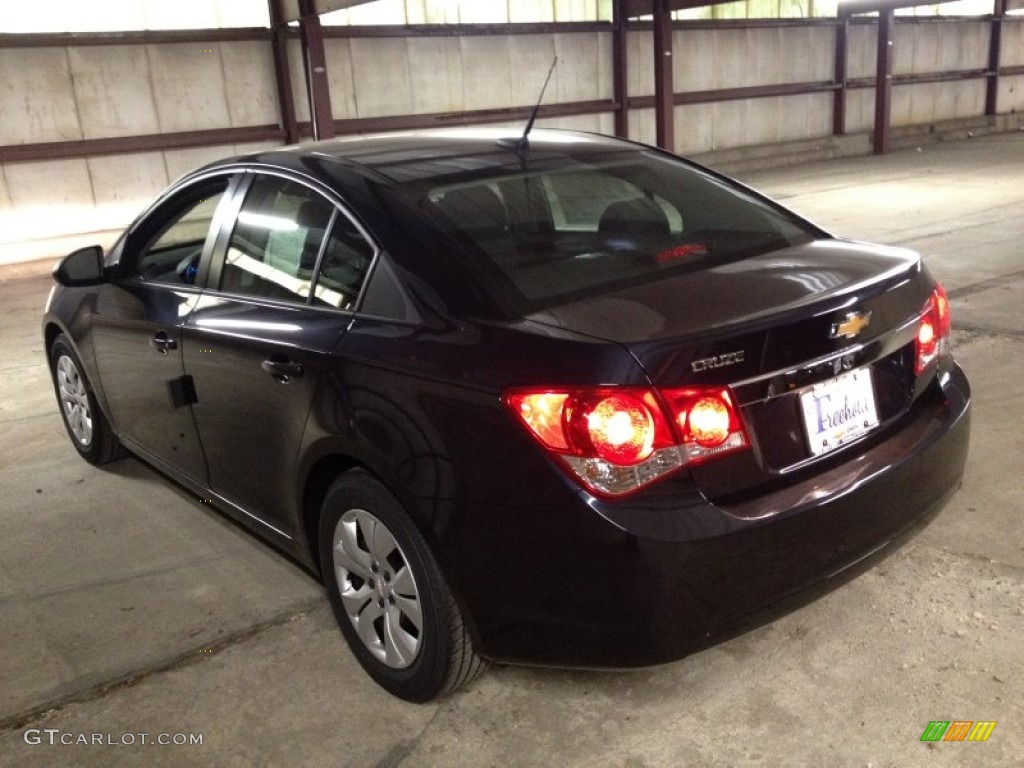 2014 Cruze LS - Blue Ray Metallic / Jet Black/Medium Titanium photo #4