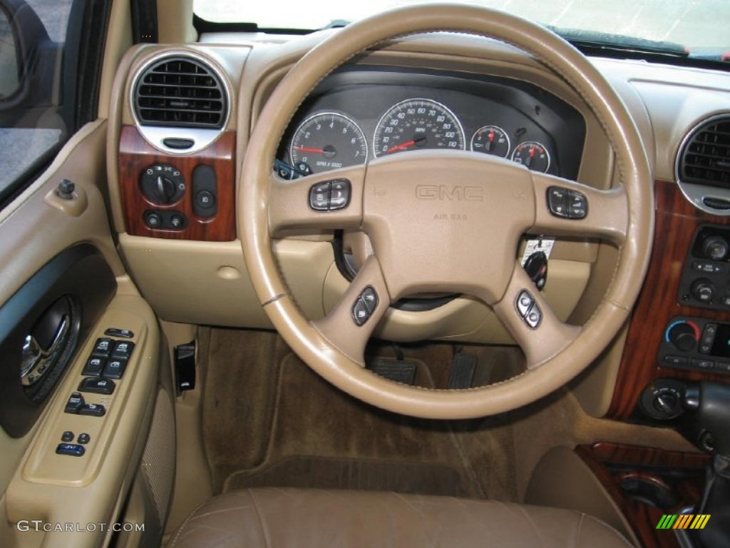 2003 Envoy SLT 4x4 - Polo Green Metallic / Light Oak photo #4