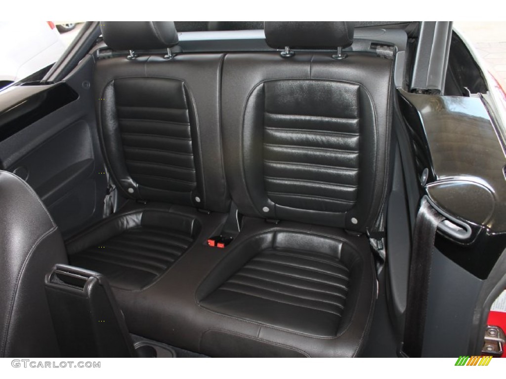 2013 Volkswagen Beetle Turbo Convertible Rear Seat Photo #84919471