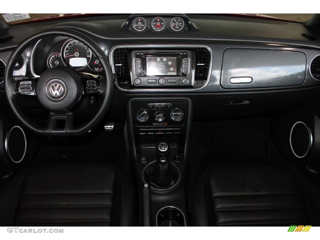 2013 Volkswagen Beetle Turbo Convertible Titan Black Dashboard Photo #84919499