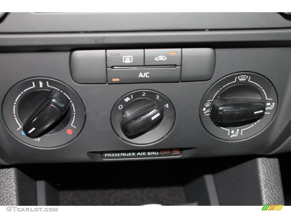 2014 Volkswagen Jetta S Sedan Controls Photo #84920200