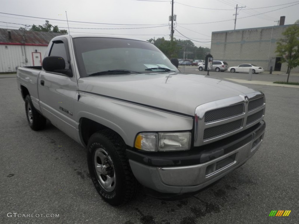 2000 Ram 1500 ST Regular Cab - Light Driftwood Satin Glow / Mist Gray photo #1