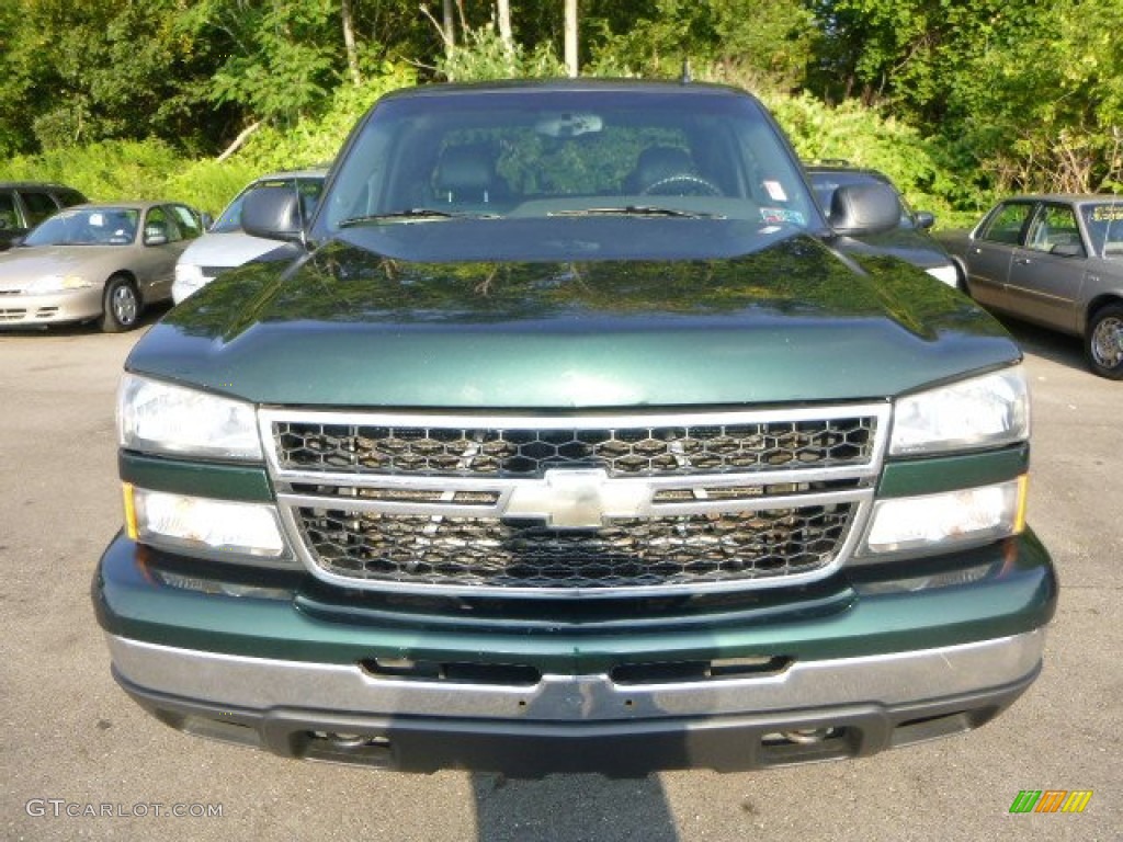 2006 Silverado 1500 LT Extended Cab 4x4 - Dark Green Metallic / Dark Charcoal photo #5