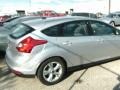 Ingot Silver - Focus SE Hatchback Photo No. 5