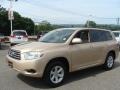 Sandy Beach Metallic - Highlander V6 4WD Photo No. 3