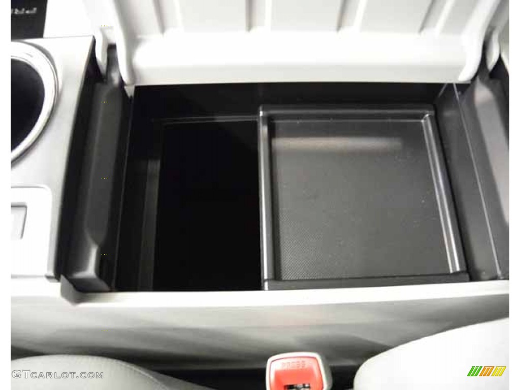 2013 Prius v Three Hybrid - Magnetic Gray Metallic / Misty Gray photo #27