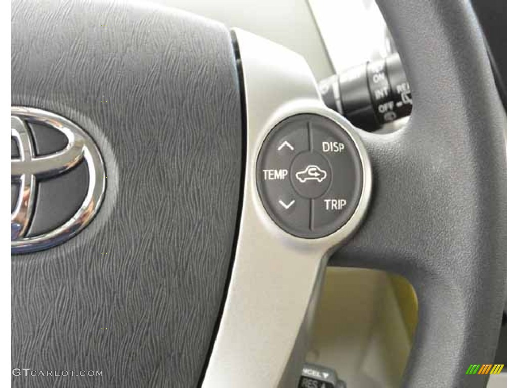 2013 Prius v Three Hybrid - Magnetic Gray Metallic / Misty Gray photo #29