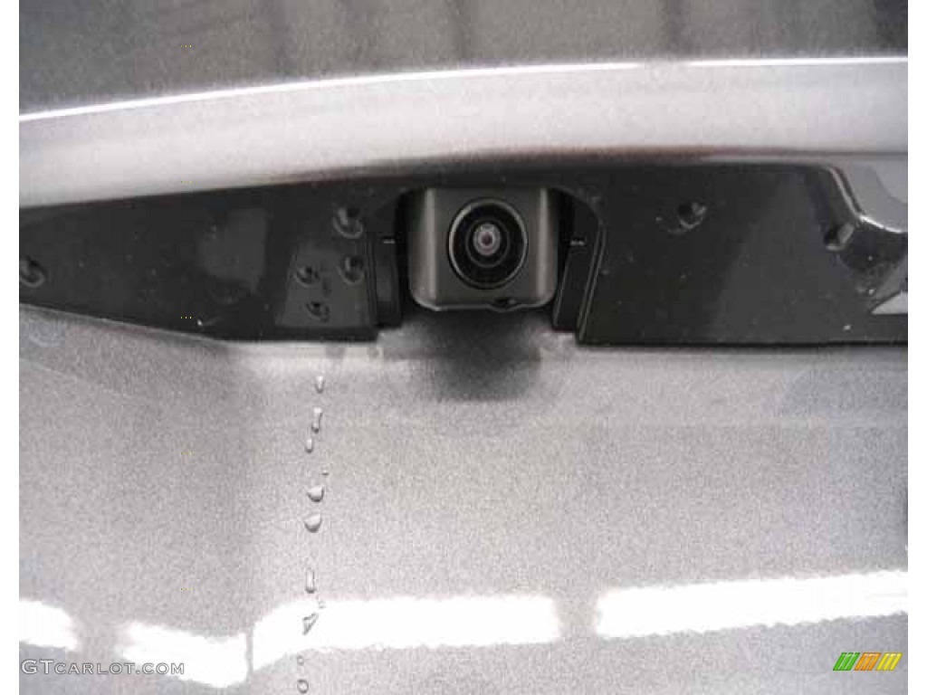 2013 Prius v Three Hybrid - Magnetic Gray Metallic / Misty Gray photo #32