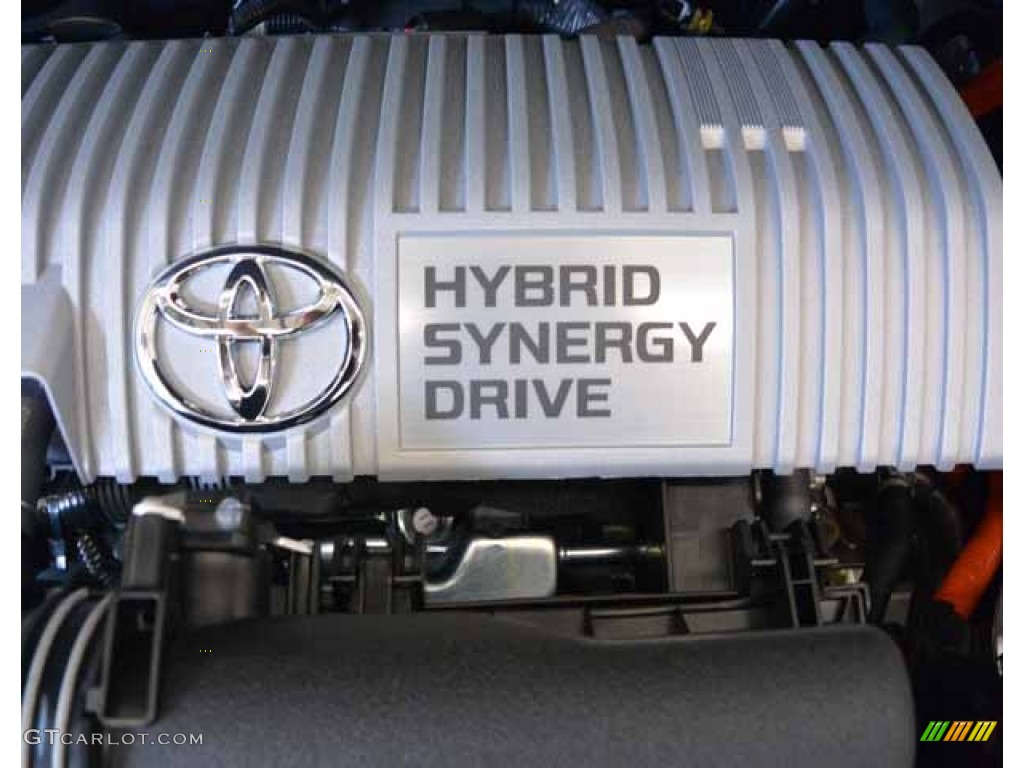 2013 Prius v Three Hybrid - Magnetic Gray Metallic / Misty Gray photo #34