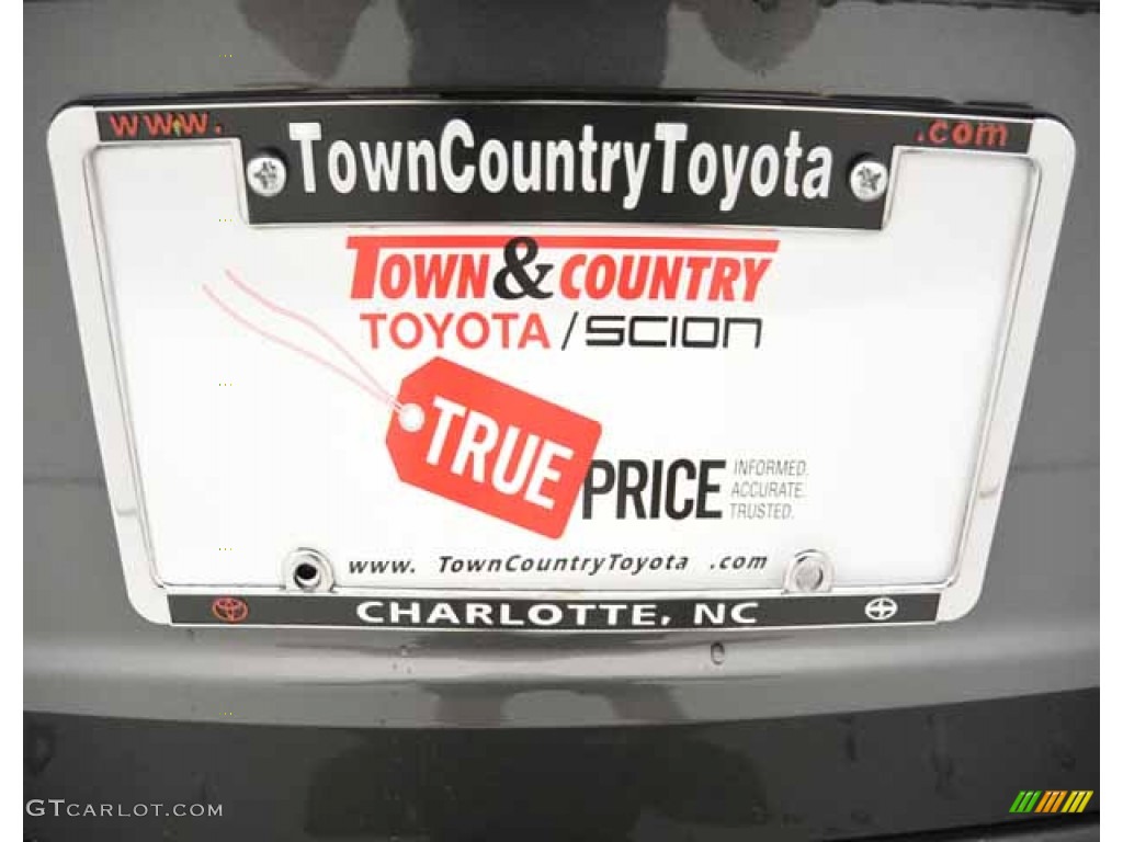 2013 Prius v Three Hybrid - Magnetic Gray Metallic / Misty Gray photo #38