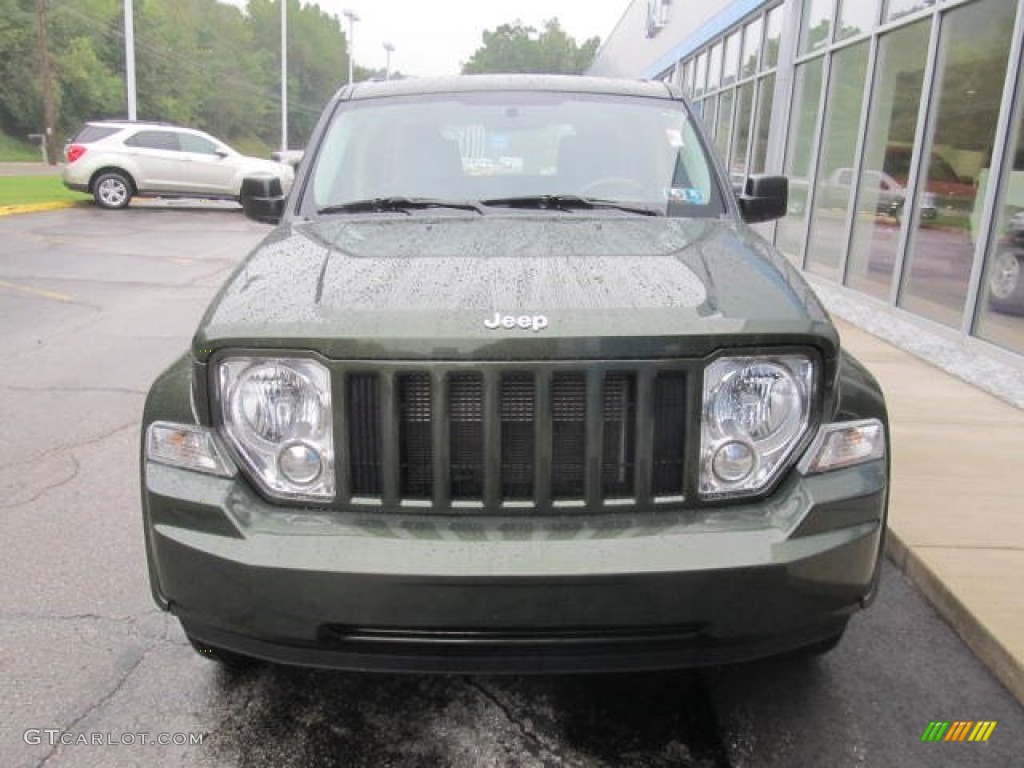 2008 Liberty Sport 4x4 - Jeep Green Metallic / Pastel Pebble Beige photo #10