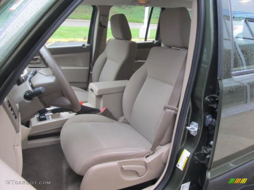 2008 Liberty Sport 4x4 - Jeep Green Metallic / Pastel Pebble Beige photo #12