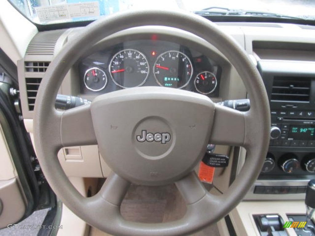 2008 Liberty Sport 4x4 - Jeep Green Metallic / Pastel Pebble Beige photo #14