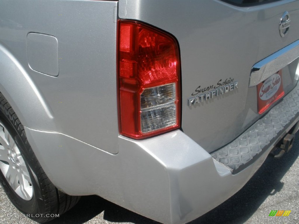 2006 Pathfinder LE - Silver Lightning Metallic / Desert photo #19