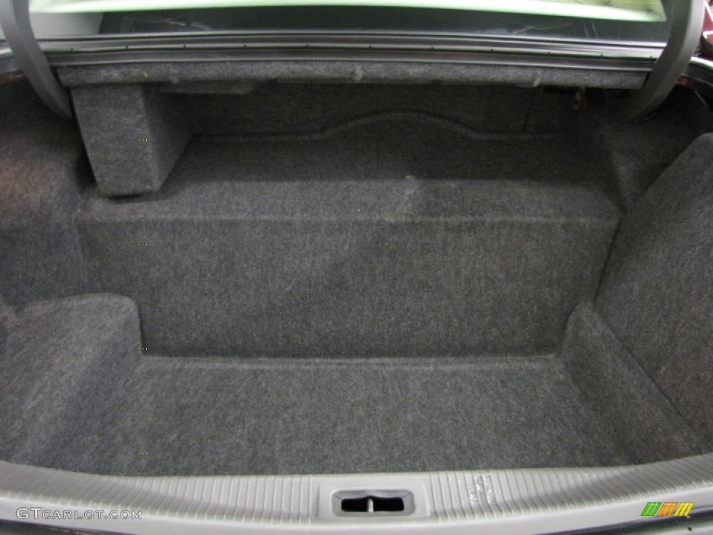 2007 Town Car Signature Limited - Dark Cherry Metallic / Light Camel photo #4