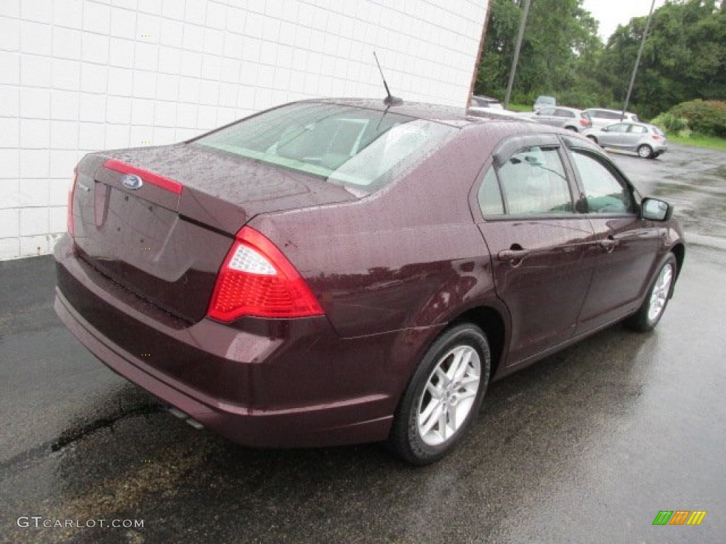 2011 Fusion S - Bordeaux Reserve Metallic / Medium Light Stone photo #8