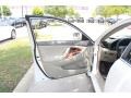 Super White - Camry Hybrid Photo No. 9