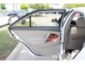 Super White - Camry Hybrid Photo No. 11