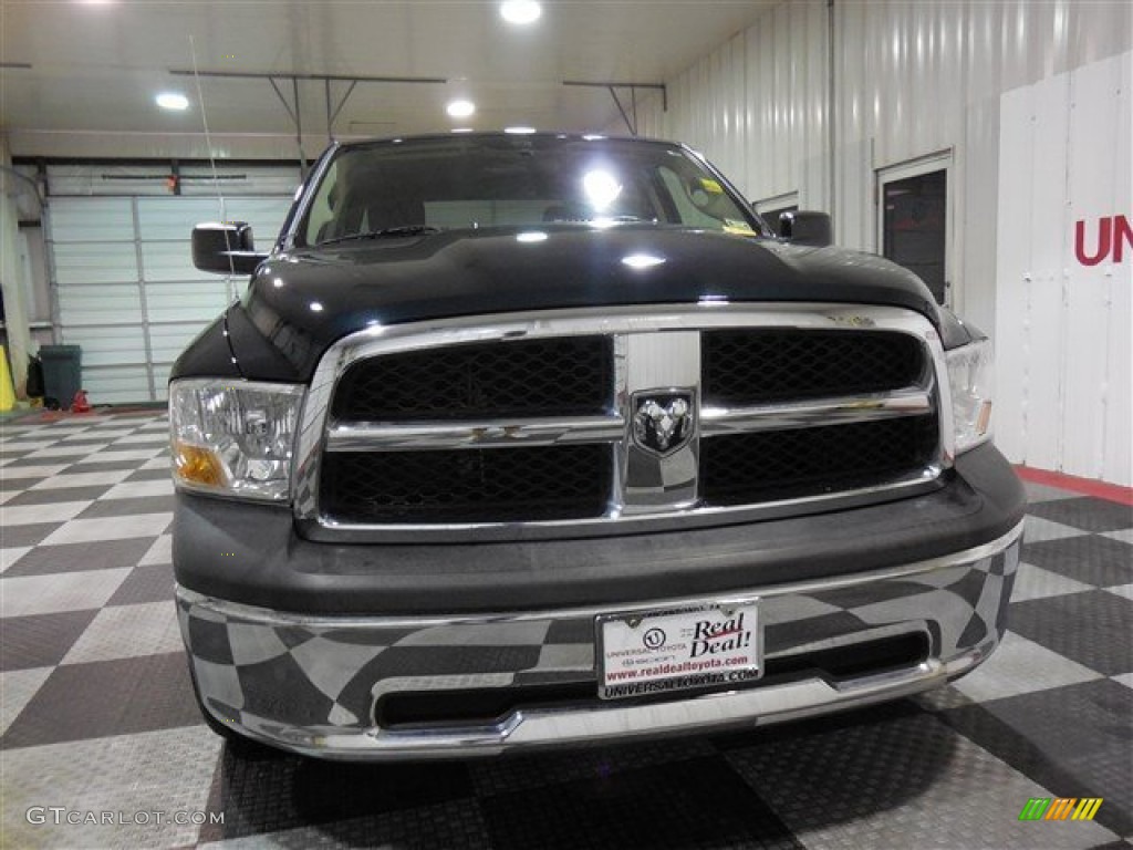 2011 Ram 1500 ST Crew Cab - Hunter Green Pearl / Dark Slate Gray/Medium Graystone photo #2