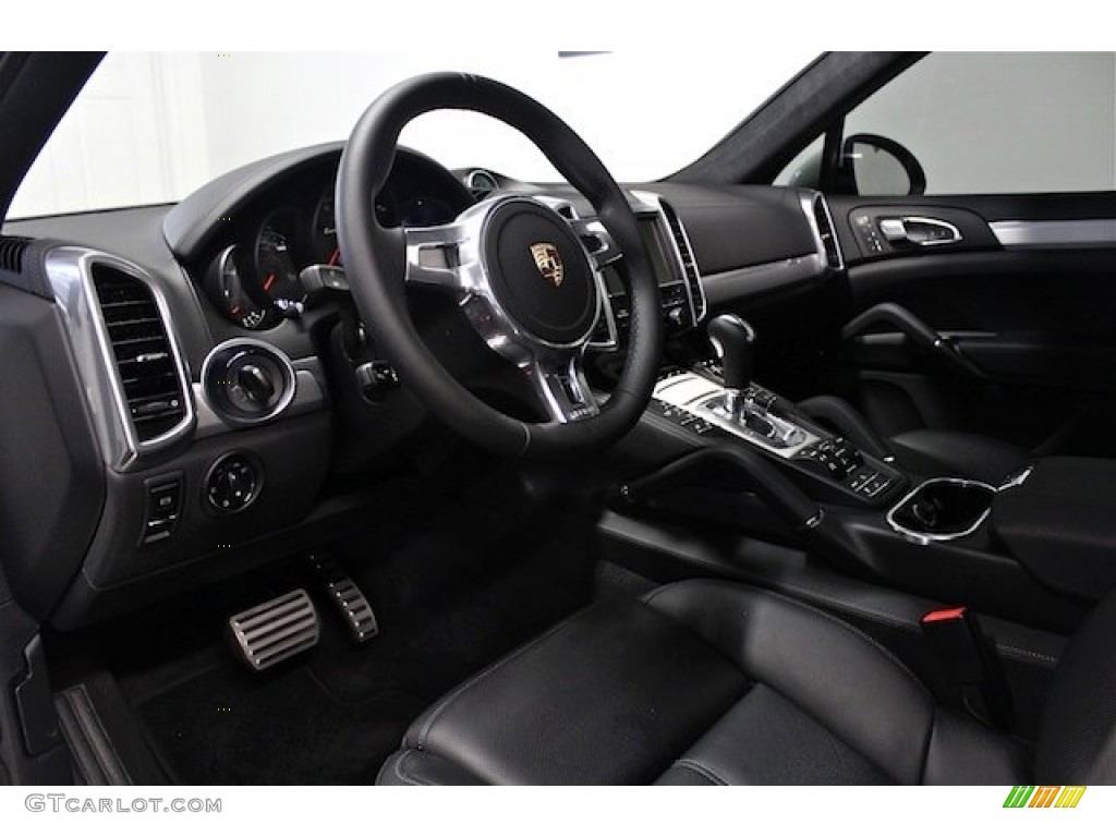 Black Interior 2013 Porsche Cayenne Turbo Photo #84933860