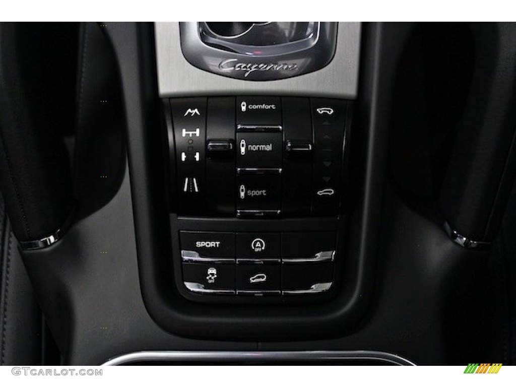 2013 Porsche Cayenne Turbo Controls Photo #84934093