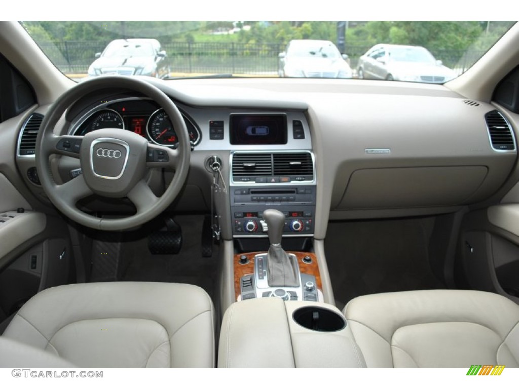 2008 Audi Q7 3.6 Premium quattro Dashboard Photos