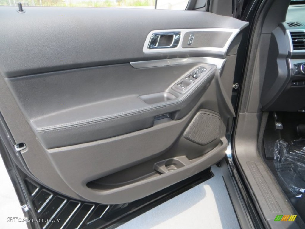 2014 Explorer XLT - Dark Side / Charcoal Black photo #25