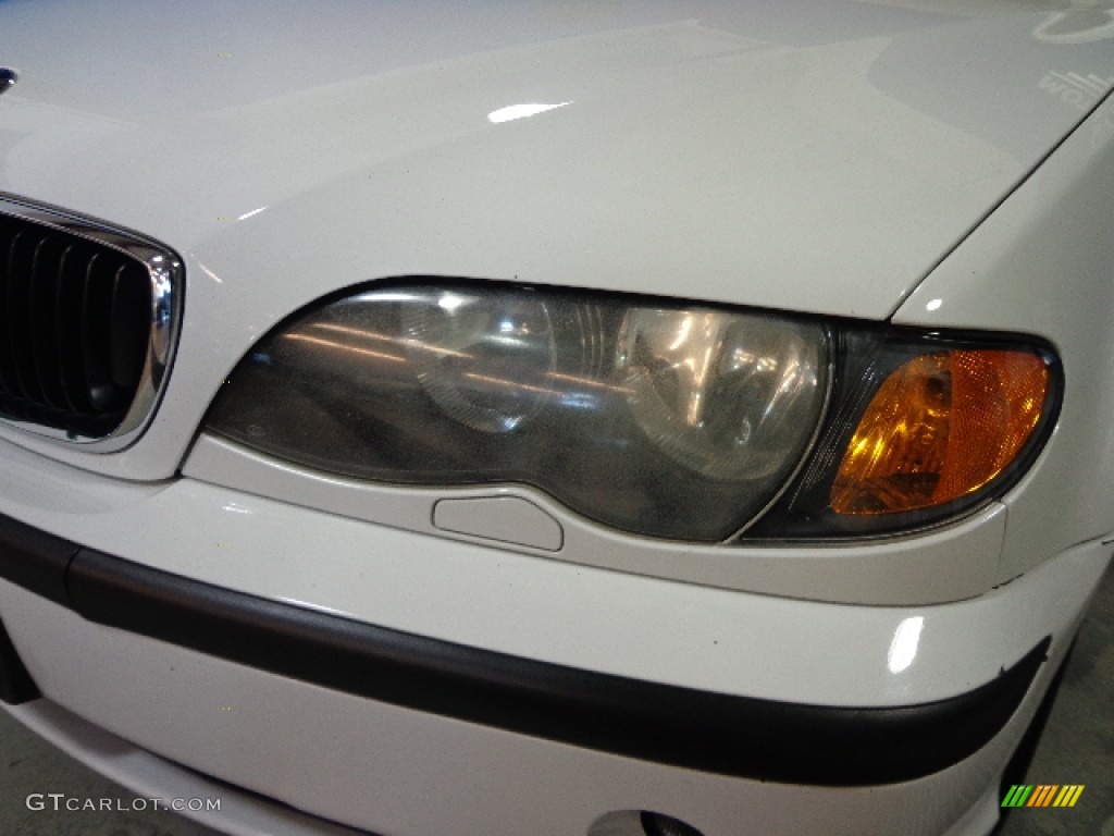 2004 3 Series 325xi Sedan - Alpine White / Black photo #5