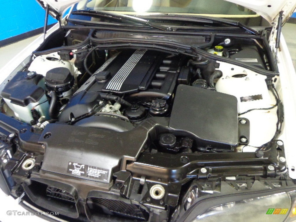 2004 3 Series 325xi Sedan - Alpine White / Black photo #16