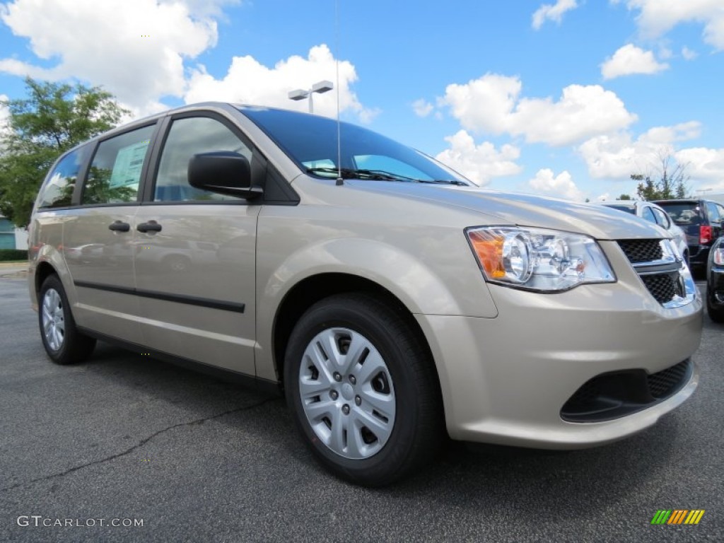 Cashmere Pearl 2014 Dodge Grand Caravan American Value Package Exterior Photo #84944164