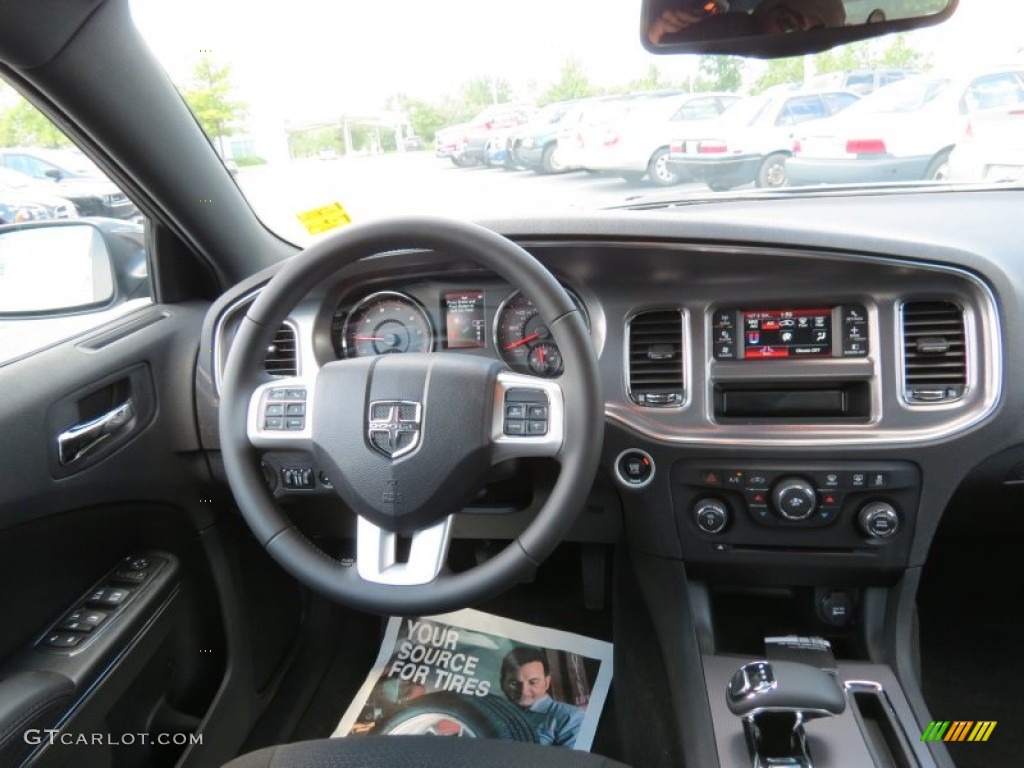 2014 Dodge Charger SE Black Dashboard Photo #84945043