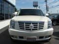 White Diamond Tricoat - Escalade EXT Luxury AWD Photo No. 2