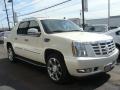 White Diamond Tricoat - Escalade EXT Luxury AWD Photo No. 3