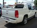 White Diamond Tricoat - Escalade EXT Luxury AWD Photo No. 5
