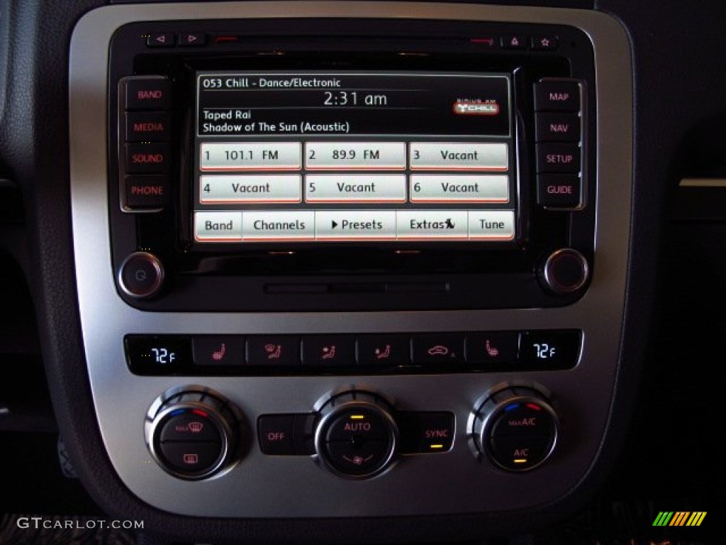 2014 Volkswagen Eos Executive Controls Photo #84947800