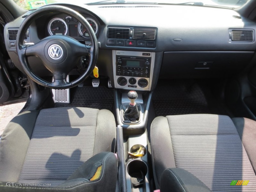 2003 Volkswagen GTI 1.8T Black Dashboard Photo #84948181
