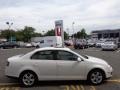 Candy White - Jetta SE Sedan Photo No. 5