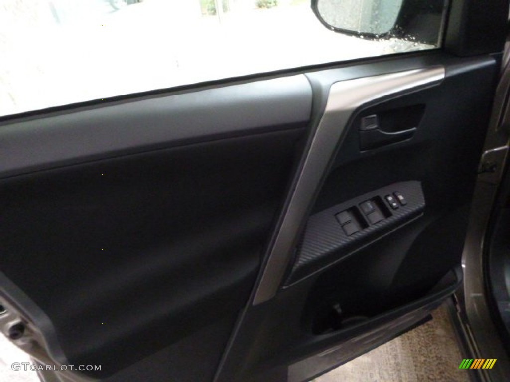 2013 RAV4 XLE AWD - Pyrite Mica / Black photo #15