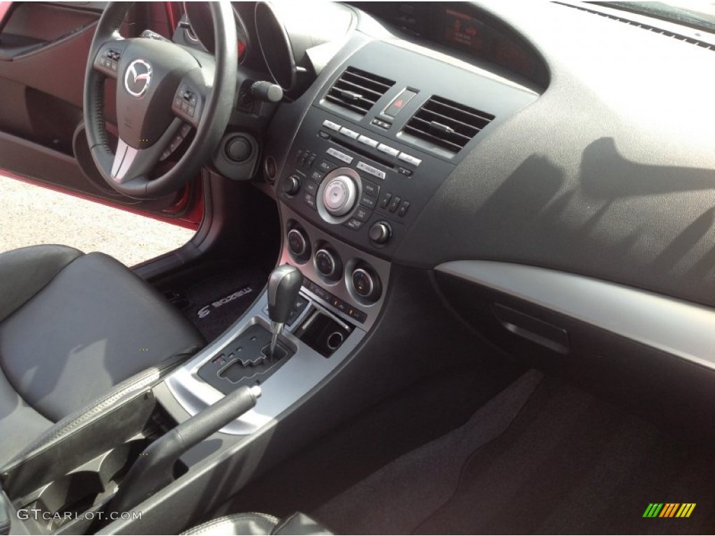 2011 Mazda MAZDA3 s Grand Touring 4 Door Black Dashboard Photo #84962743