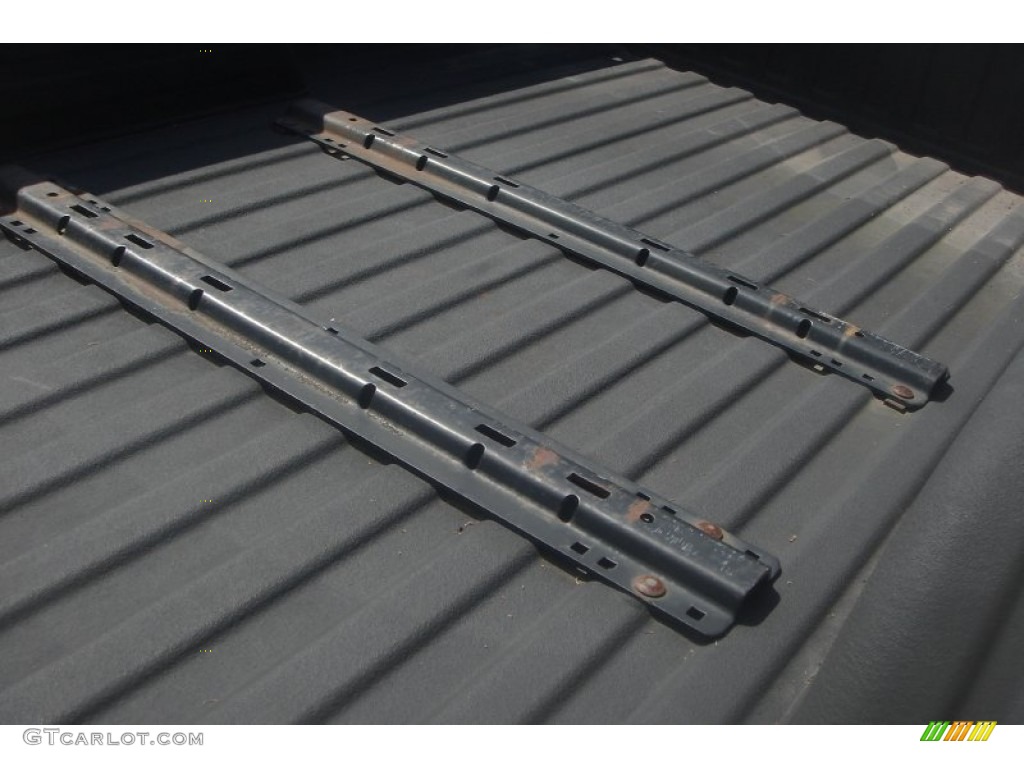 2005 Silverado 3500 LS Crew Cab 4x4 - Black / Dark Charcoal photo #68